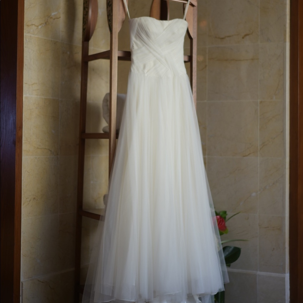 Vera Wang Delaney wedding dress Ivory